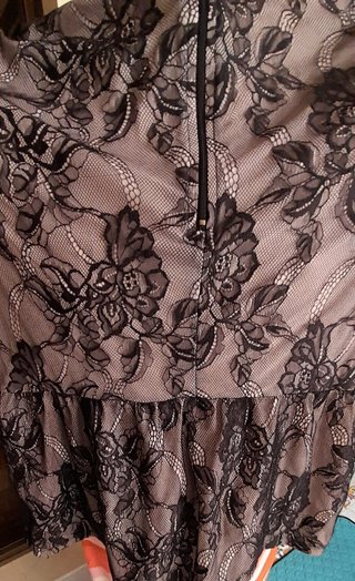 Blusa H&M negra encaje forrada