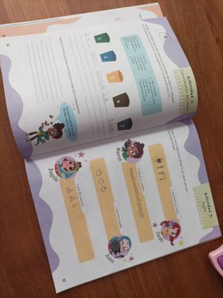Anna Kadabra. Vacaciones. 2 primaria