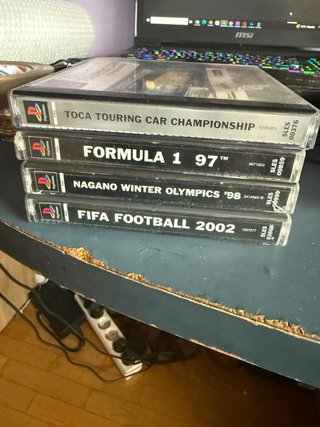Lote 4 Juegos PSX: F1, FIFA, Nagano, Touring Car