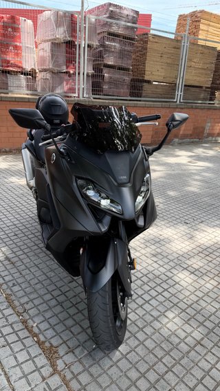 Yamaha T-MAX 562 2023 Negra