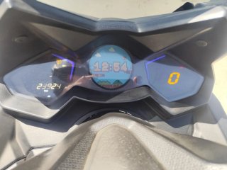Kymco AK550 Maxi Scooter Negra