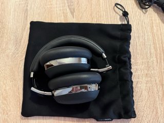 Auriculares Montblanc Negros y Plateados