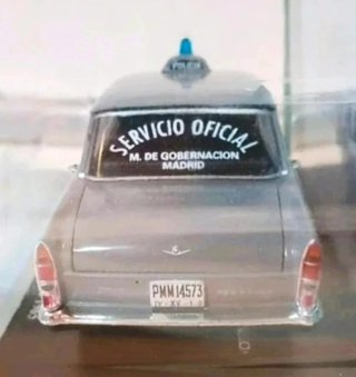 Seat 1500 Policía Armada