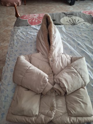 Chaqueta acolchada con capucha