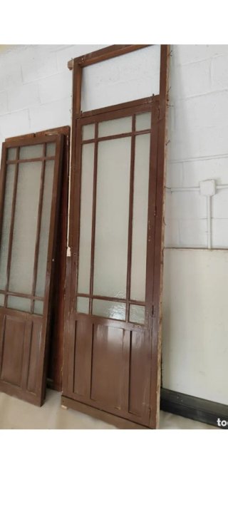 Puertas antiguas de madera con cristal