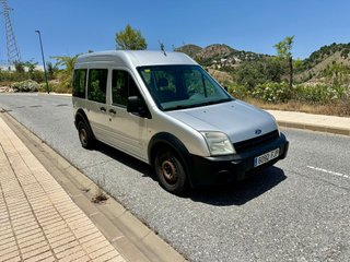 FORD TOURNEO CONNECT CON AIRE ACONDICIONADO
