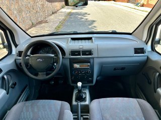 FORD TOURNEO CONNECT CON AIRE ACONDICIONADO