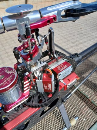 T-Rex 700X Helicóptero RC