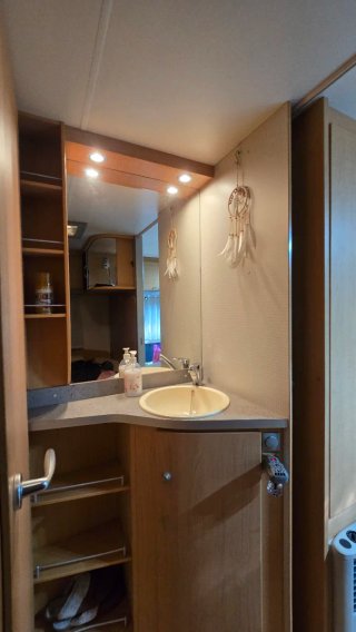 Caravana Knaus Sudwind 500 FS + Avanc