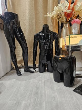 Maniquíes Piernas Hombre y Mujer Negro
