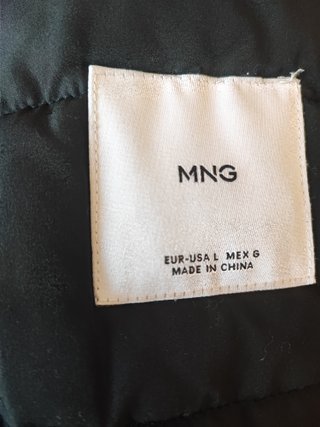 Abrigo impermeable hombre negro Mango