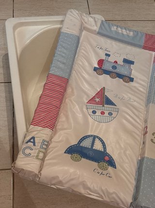 Bañera y cambiador de bebé (precio negociable)