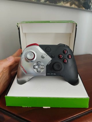 Controller Cyberpunk 2077 edizione limitata Xbox