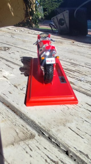 Miniatura Moto Ducati 996 1:18 Maisto