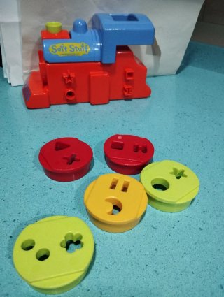Tren de juguete para plastilina