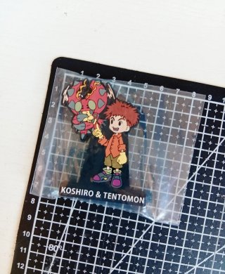 Figura acrílica + goma Digimon Adventure