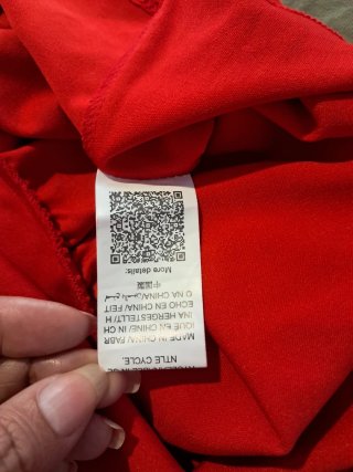 Blusa roja con fruncido