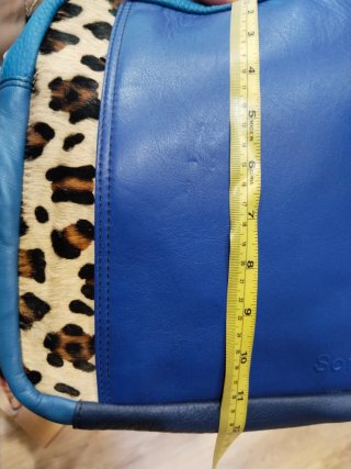 Bolso azul y multicolor