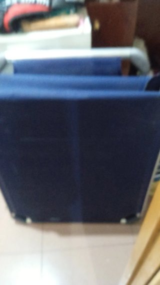 Tumbona plegable azul dos por 60 a 30 cada una est