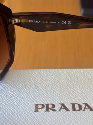 Gafas de sol Prada Tortoise