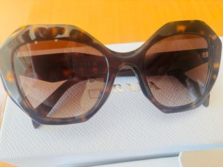 Gafas de sol Prada Tortoise