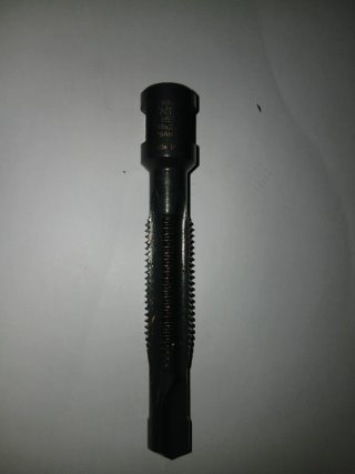 Juego machos y brocas escalonadas