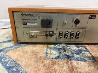 AMPLIFICADOR YAMAHA R300
