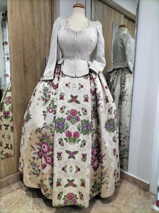 Traje de Fallera dos corpiños.