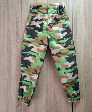 Pantalones Cargo Camuflaje verde Bershka Talla 38