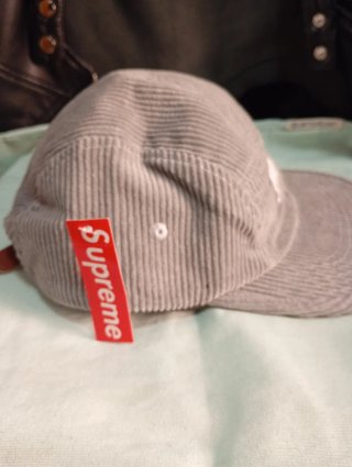 Gorra Supreme Corduroy Gris