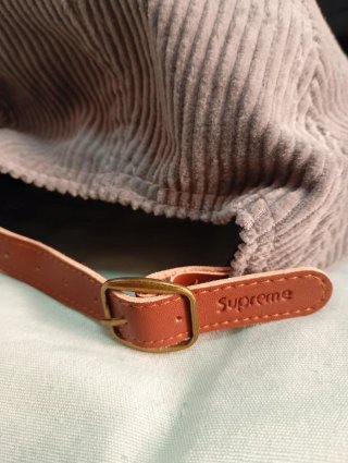 Gorra Supreme Corduroy Gris