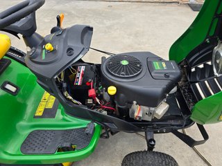 Tractor cortacésped John Deere 135r Series