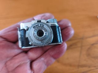 Mini cámara Mycro con funda de cuero