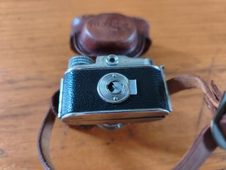 Mini cámara Mycro con funda de cuero