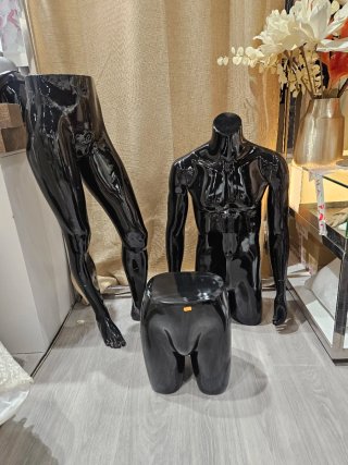 Maniquíes de hombre colección negro brillo.