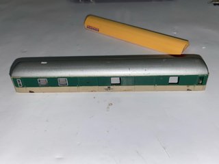 Ibertren carrocería coche y toldo