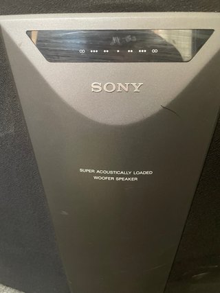 Subwoofer Sony y 2 columnas 160W