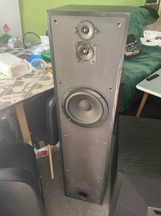 Subwoofer Sony y 2 columnas 160W