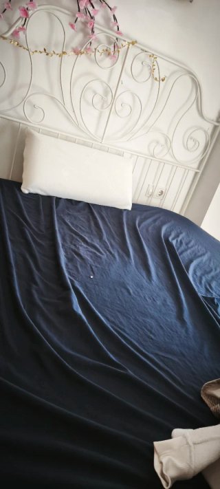 Cama de metal ikea elegante