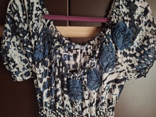 Abito lungo Ragno bianco nero e blu con rose blu