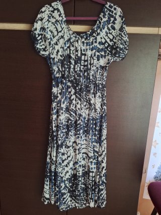 Abito lungo Ragno bianco nero e blu con rose blu