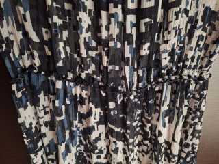 Abito lungo Ragno bianco nero e blu con rose blu