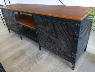 Conjunto Mueble TV y Mesa Auxiliar