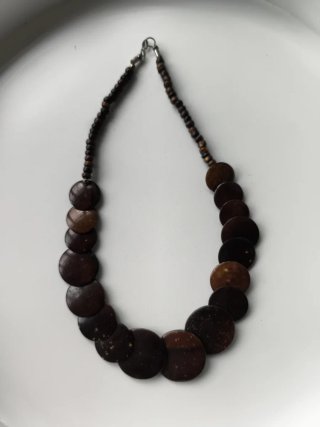 Collar corto de cuentas