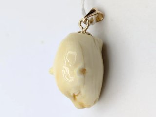 Colgante Oro 18k y Hueso Animal