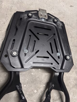 Baúl 45L Tiger Sport 660 + Soporte