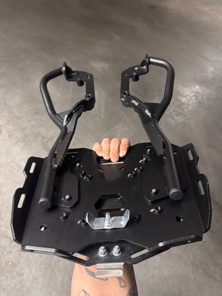Baúl 45L Tiger Sport 660 + Soporte