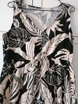 Vestido midi estampado tropical Mango