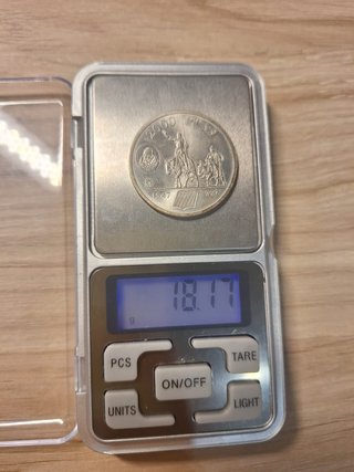 143,61 gramos en Monedas Plata