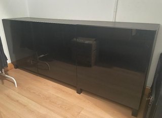 Mueble BESTA 2 puertas + 1 puerta